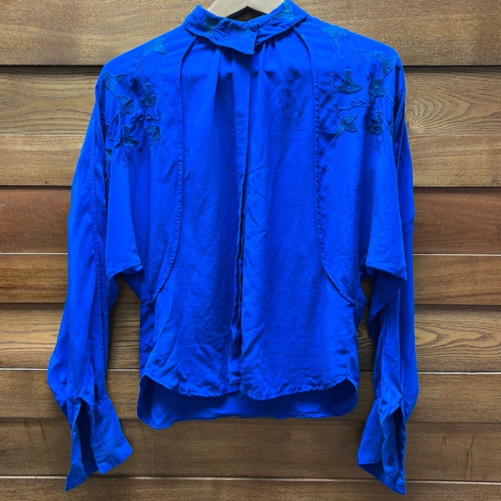 Vintage dark blue silk blouse size 5/6 more like a small